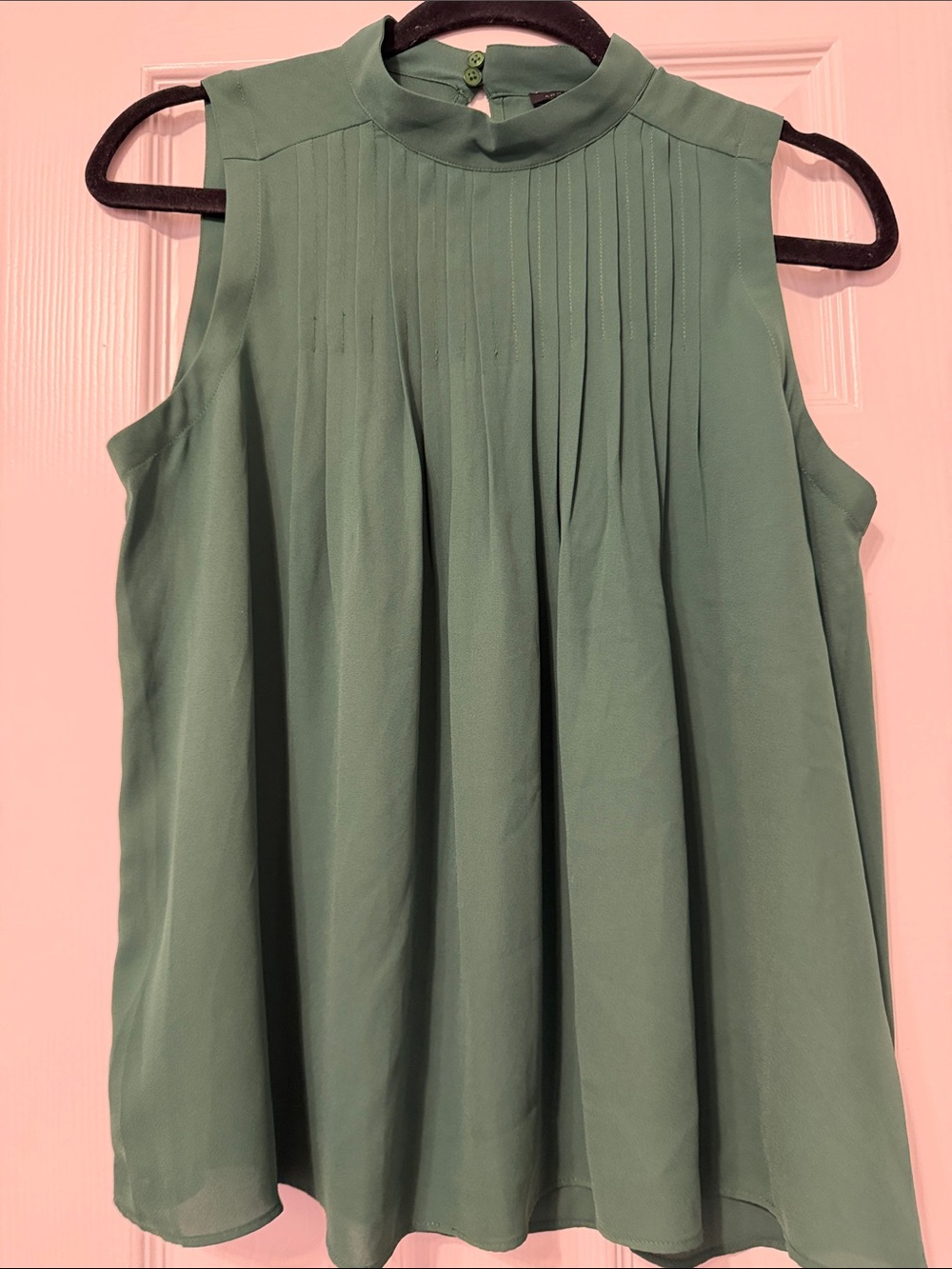 Ann Taylor Pleated Mock Neck Sleeveless Top in Sage Green